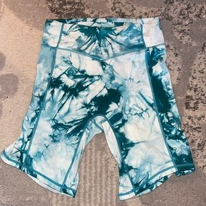 Balance athletica biker shorts